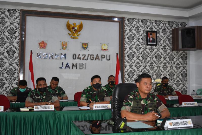 Danrem 042/Gapu Vicon Bersama Panglima TNI Terkait Percepatan Vaksinasi Di Bulan Ramadhan
