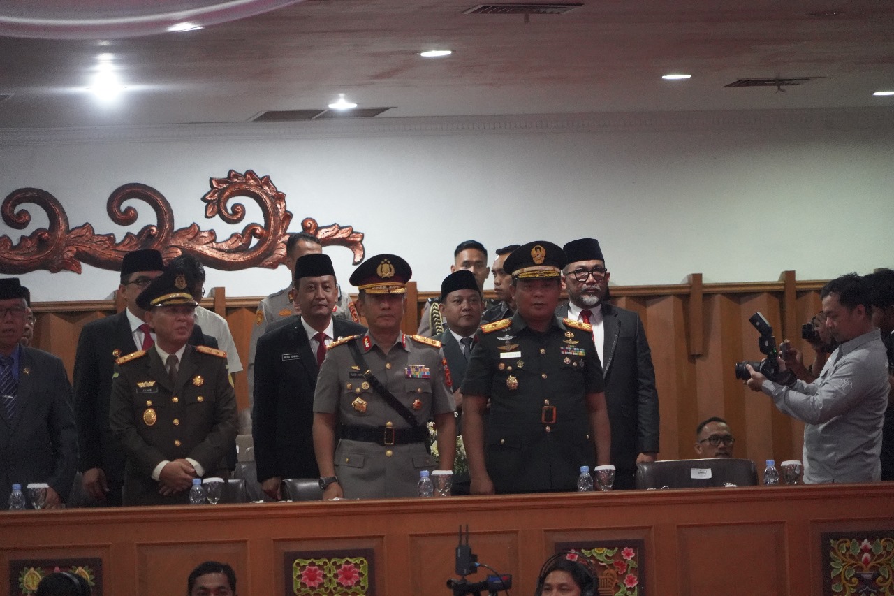 Danrem 042/Gapu Hadiri Rapat Paripurna Mendengarkan Pidato Kenegaraan Presiden RI