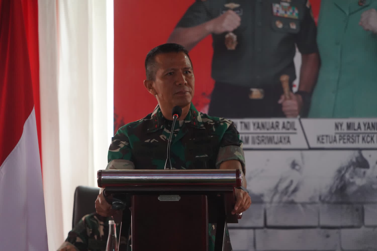 KUNJUNGAN KERJA DI YONIF 142/KJ, PANGDAM II/SRIWIJAYA TEKANKAN PRAJURIT HARUS “PRIMA”
