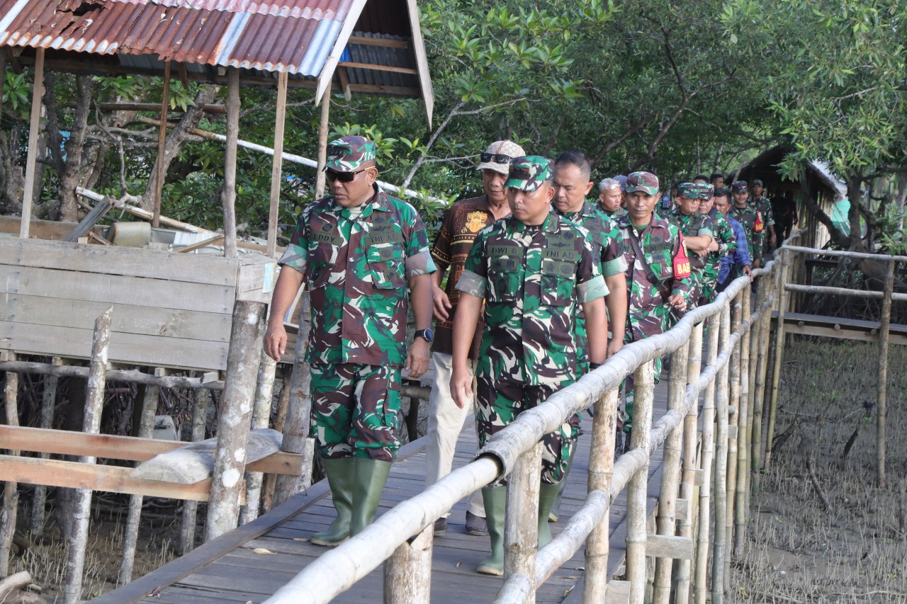 Kasrem 042/Gapu Tinjau Lokasi Opla di Kab. Tanjab Barat