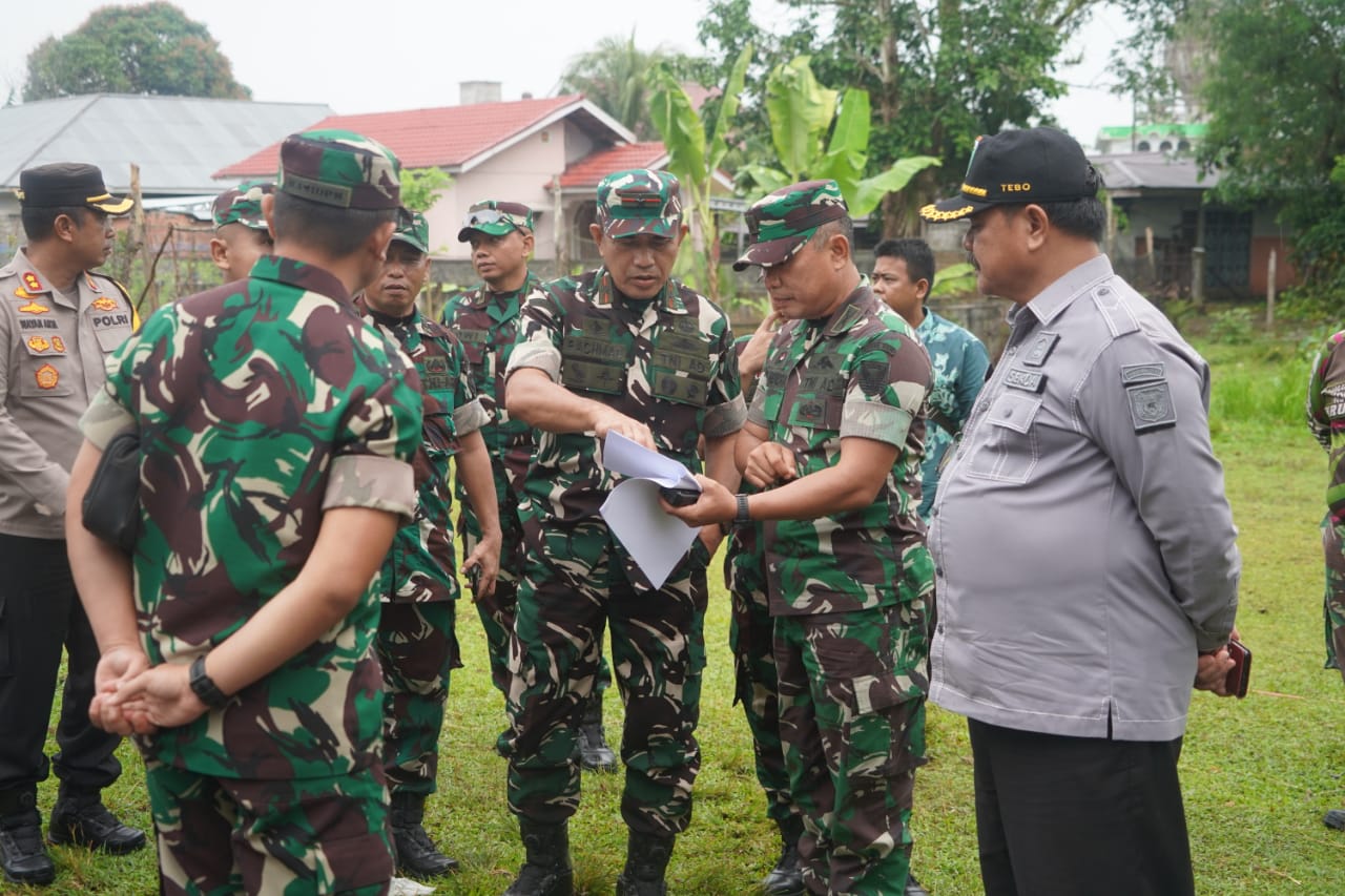 Danrem 042/Gapu melaksanakan peninjauan lahan ketahanan pangan terpadu wilayah Kabupaten Tebo