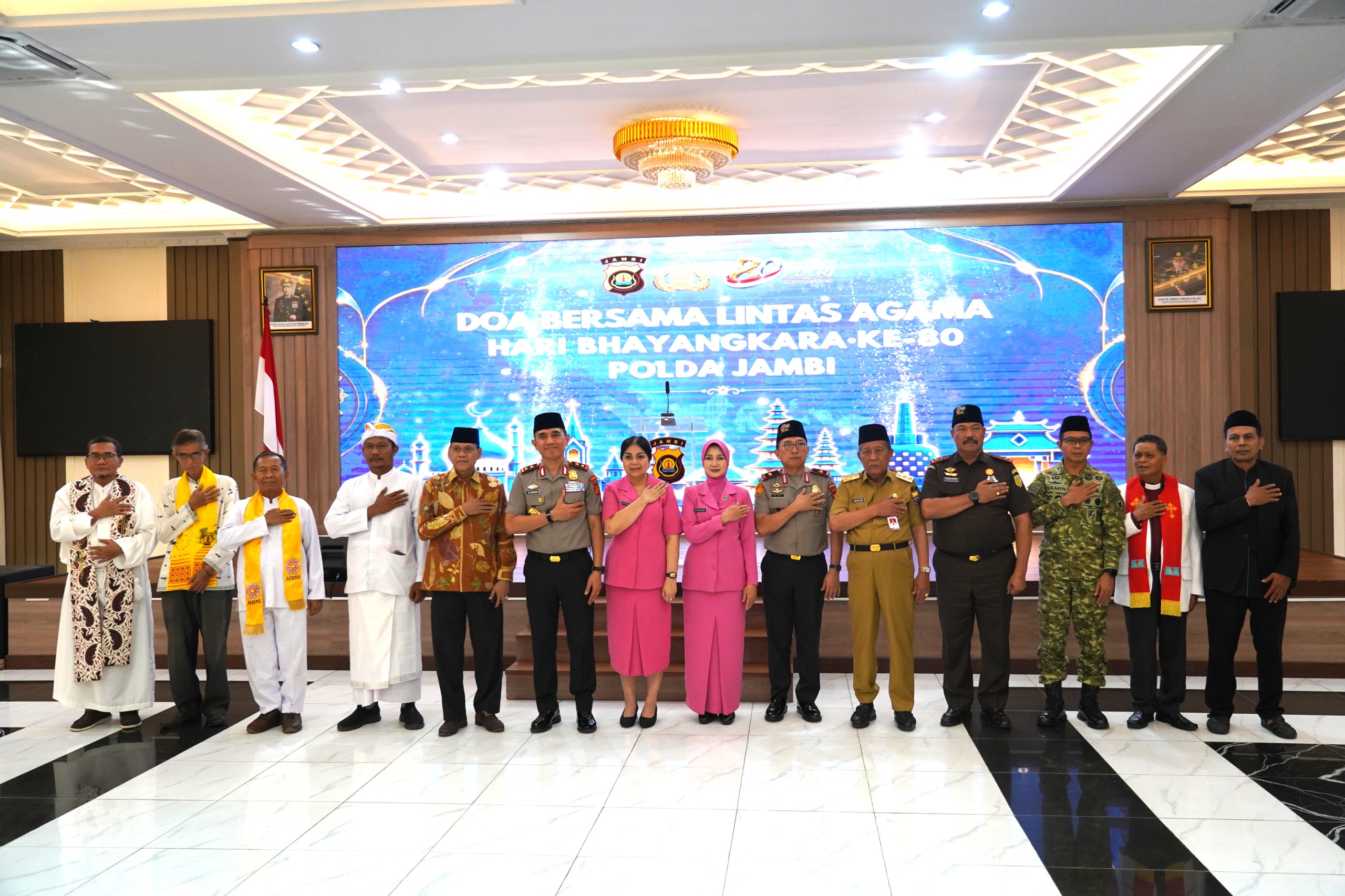 Danrem 042/Gapu Hadiri Doa Bersama Lintas Agama Peringati Hari Bhayangkara ke-80